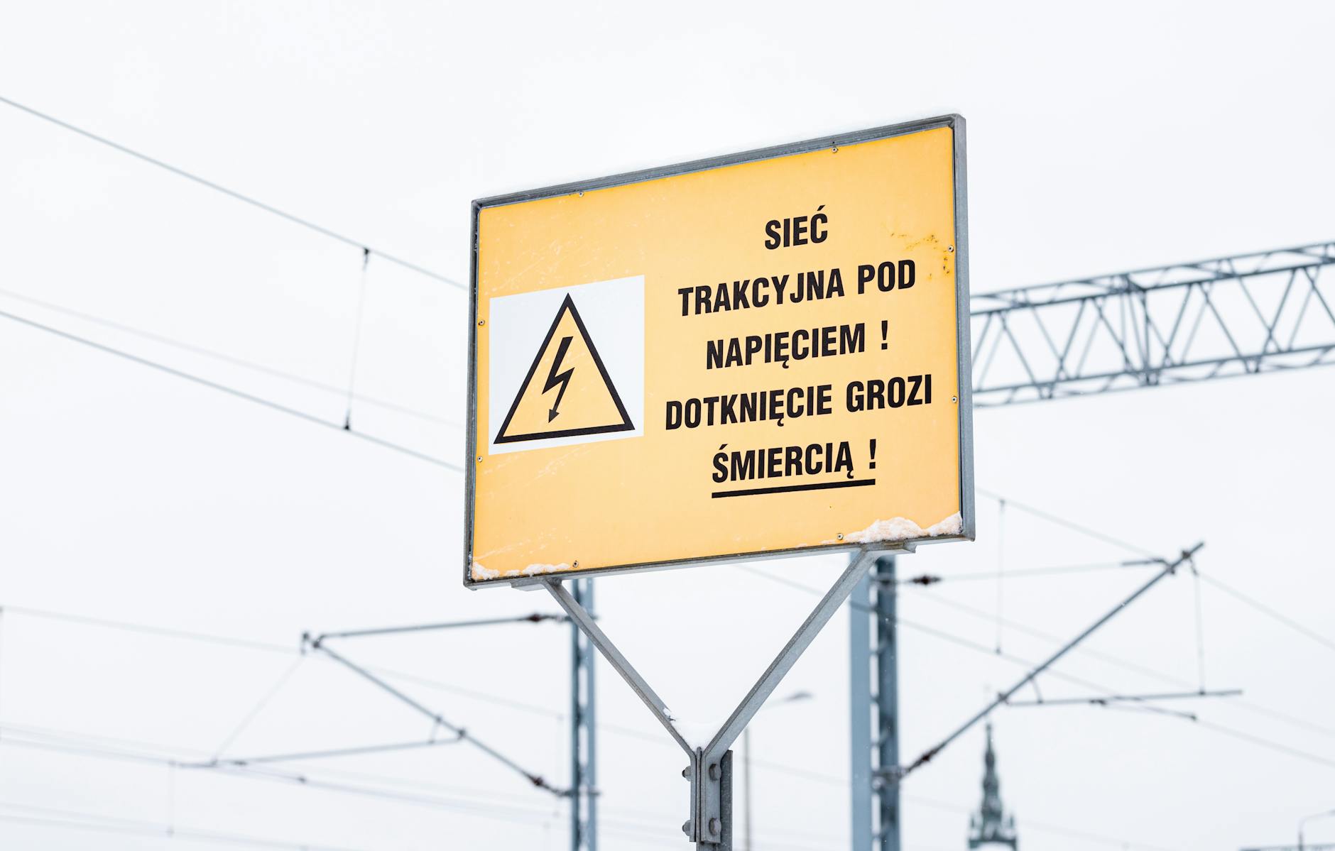 Sieradz: Przerwy w dostawie prądu i przyszłość budownictwa – co musisz wiedzieć